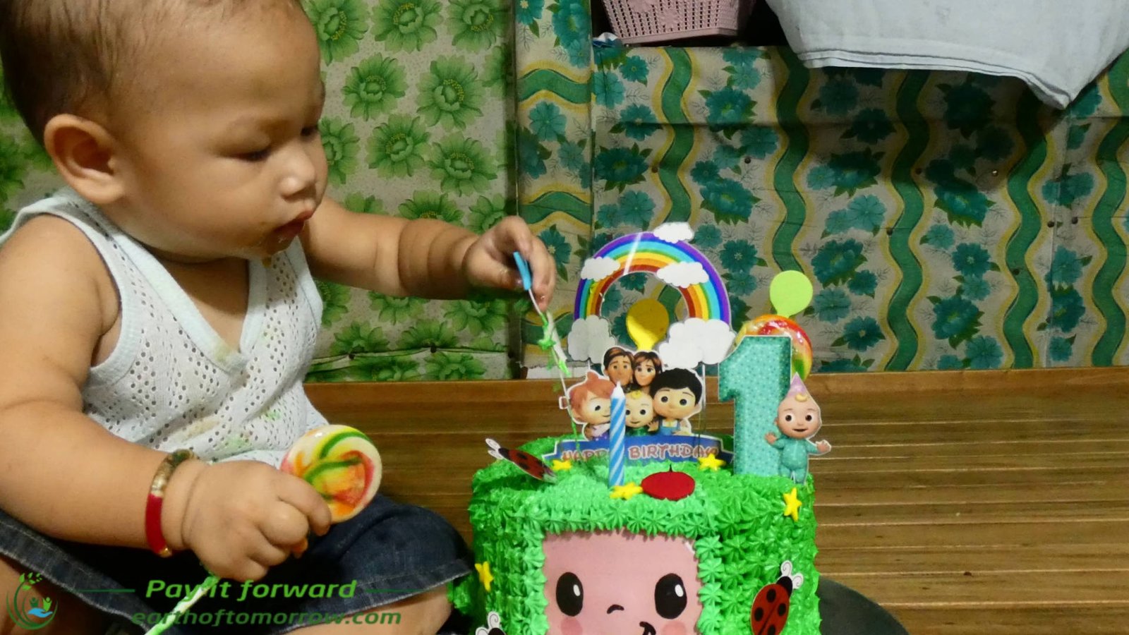 Liam is 1 year old now. It was a very exciting day for him