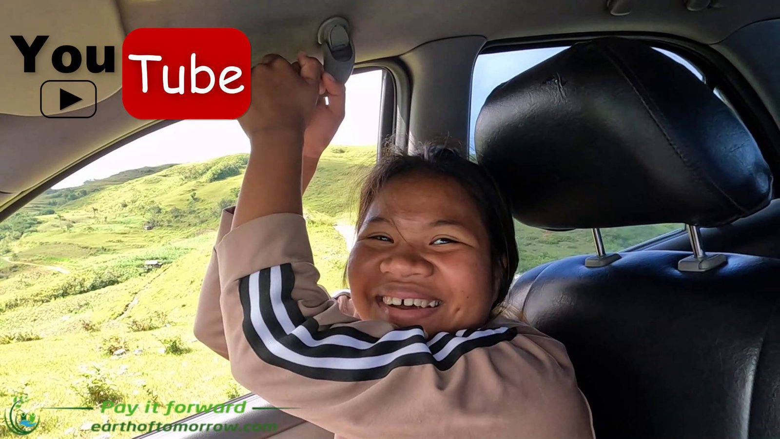 Jessa and Aksel drive and talk in Ginatilan mountain. Video
